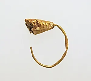 Gold earring