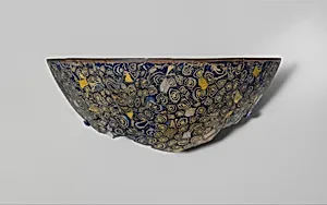 Gold-glass mosaic bowl fragment