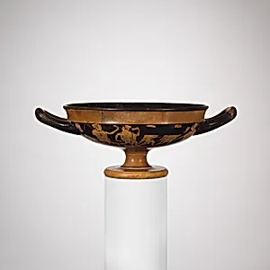 Terracotta kylix (drinking cup) by Hegesiboulos Painter|Hegesiboulos