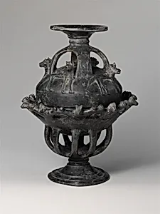 Terracotta pyxis (box with lid)