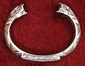 Bracelet with Snake-Head Endings and Arabic Inscription, One of a Pair