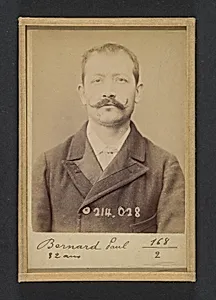 Bernard. Paul, Auguste. 32 ans, né à Crest (Drôme). Employé. Excitation au meurtre, anarchiste. 11/2/94.  by Alphonse Bertillon