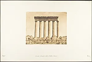 Colonnade du Temple du Soleil, à Baâlbek (Héliopolis) by Maxime Du Camp