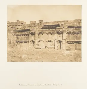 Intérieur de l'enceinte du Temple de Baalbek (Héliopolis)