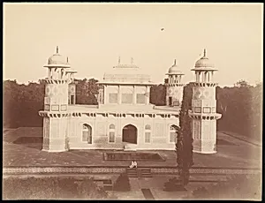 [Itmad-Ud-Daulah's Tomb, Agra] by Unknown