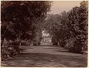 [Kanpur Memorial, Kanpur, India] by Unknown