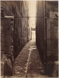 Rue du Chat-qui-Pêche (from the Rue de la Huchette)