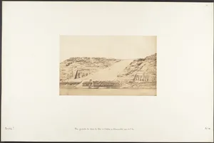 Vue générale des Spéos de Phré et d'Athor, à Abousembil, prise de l'île