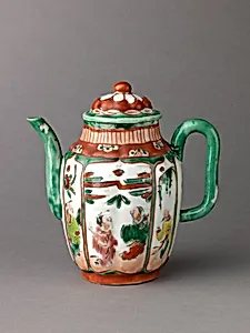 Covered ewer
