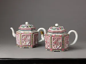 Hexagonal teapot or winepot (pair with 1975.1.1706)