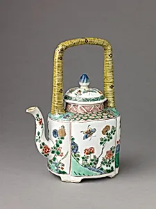 Small covered wine pot or teapot by Chinese