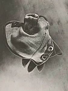 Glove