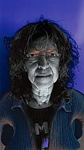 Kim Levin