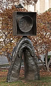 Personnage Gothique, Oiseau-Eclair (Gothic Personage, Bird-Flash)