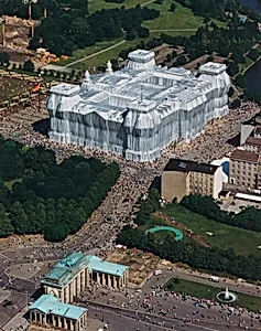 Wrapped Reichstag, Berlin, 1971-1995