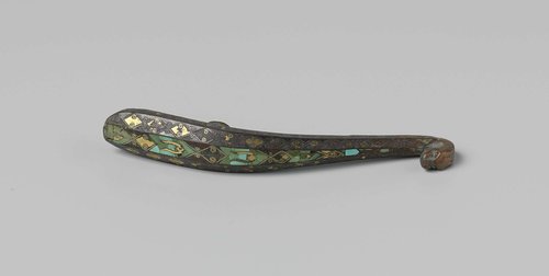 Gordelhaak met ingelegde motieven in goud by anonymous