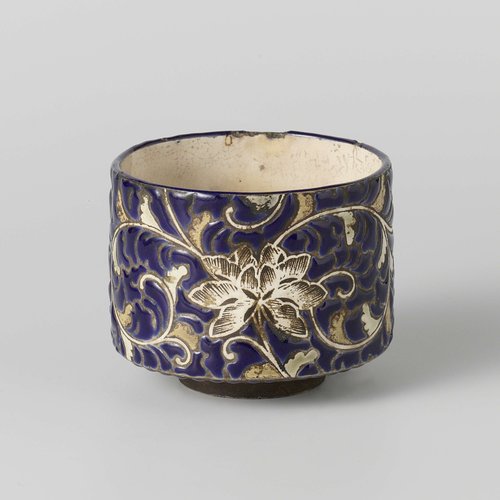 Tea bowl with floral scrolls