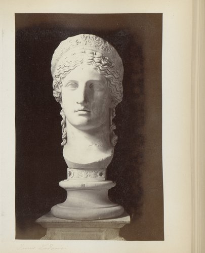 Sculptuur Juno Ludovisi in het Palazzo Altemps te Rome by anonymous