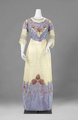 Gown (fourreau) by anonymous