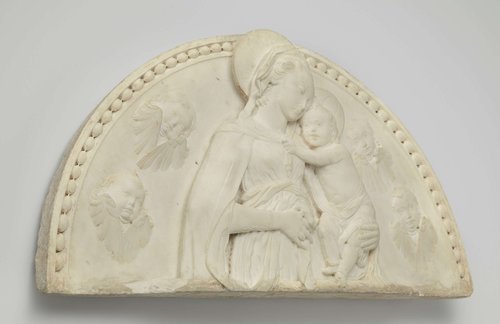 Lunette, waarin Maria met kind tussen cherubs
