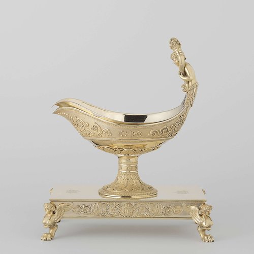 Dish covers, coolers, soup tureens, salt cellars, pepper and mustard pots, sauceboats