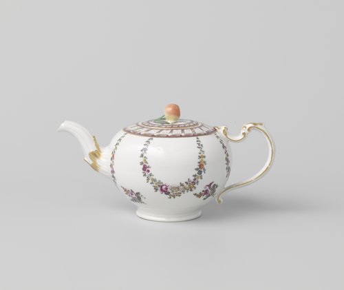 Teapot with bouquets and garlands