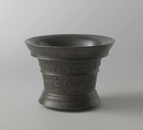 Vijzel met opschrift HENRICK TER HORST ME FECIT DAVENTRIAE ANNO 1631 by Henrick ter Horst