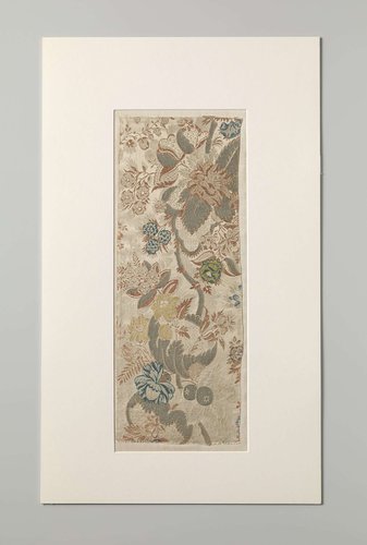 Fragment van een veelkleurig zijdedamast by anonymous