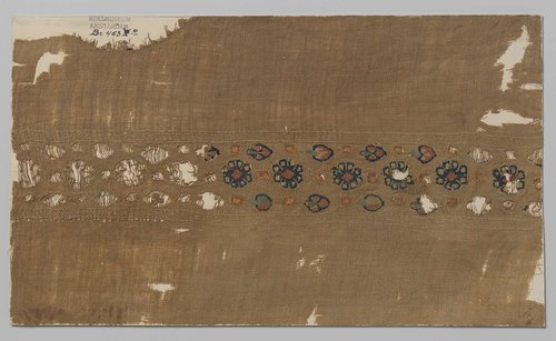 Weefselfragment met clavus (?) by anonymous