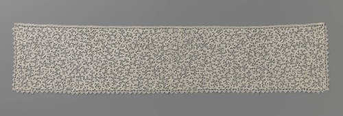 Dasslip van naaldkant met voluutranken by anonymous