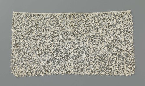 Dasslip van naaldkant met candelabre-motieven by anonymous