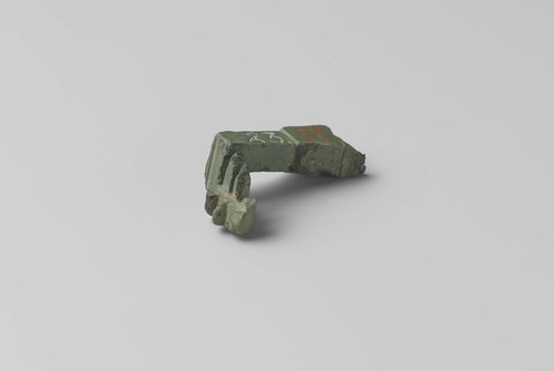 Fragment van een sleutel by Unknown Artist