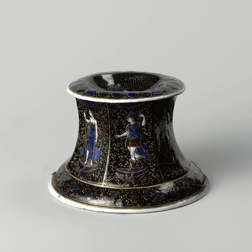 Zoutvat met godenfiguren