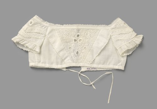 Lijf van een witte katoenen kinderjurk by anonymous