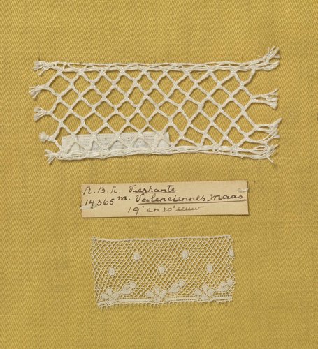 Staal kloskant met grove draad als voorbeeld van vierkante Valenciennes-grond (traliegrond) by anonymous