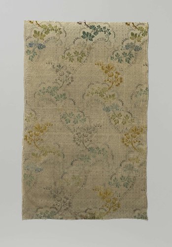 Fragment veelkleurige gebrocheerde zijde by Unknown Artist