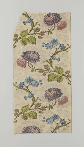 Fragment witte gebrocheerde zijde by Unknown Artist