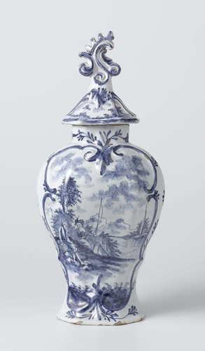 Two beaker vases and a vase, part of a garniture