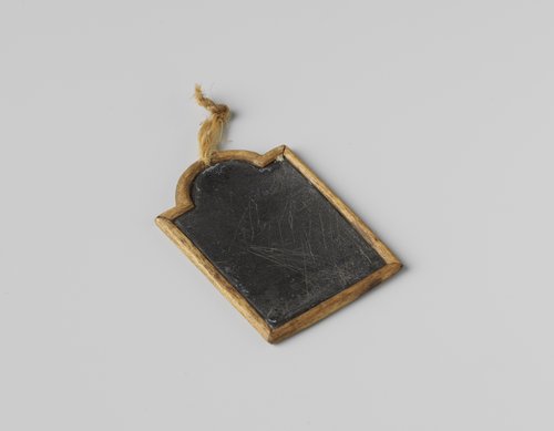 Leibord met houten rand by anonymous