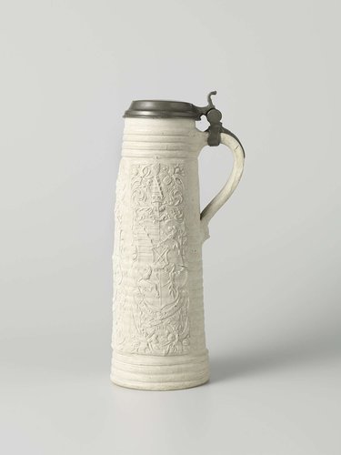 Tankard (schnelle) with three coats of arms