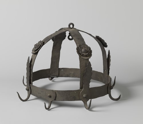 Vleeskroon met acht haken by Unknown Artist