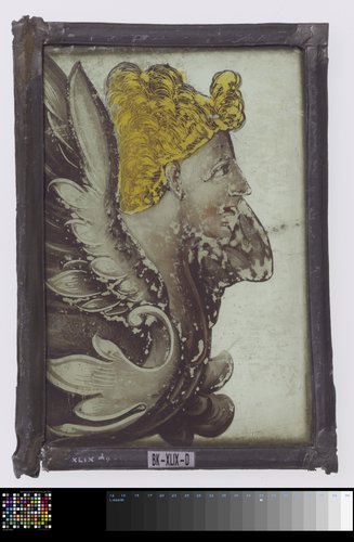 Ruit met engelenfiguur by anonymous