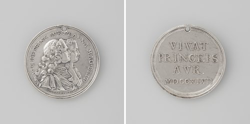 Verheffing van de prins van Oranje tot stadhouder by Martinus Holtzhey