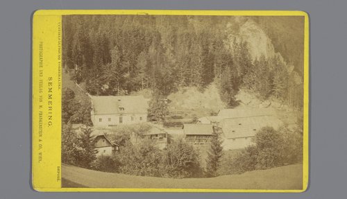 Gezicht op boerderijen nabij Semmering, Oostenrijk