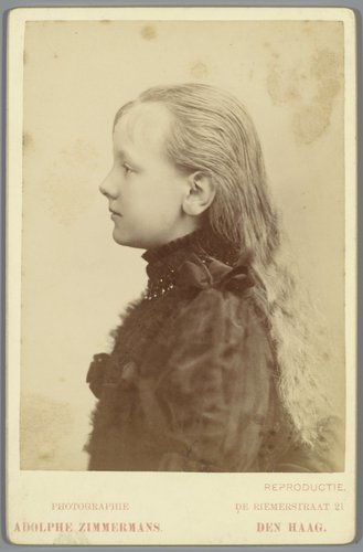 Portret van prinses Wilhelmina in rouwkleding by Adolphe Zimmermans