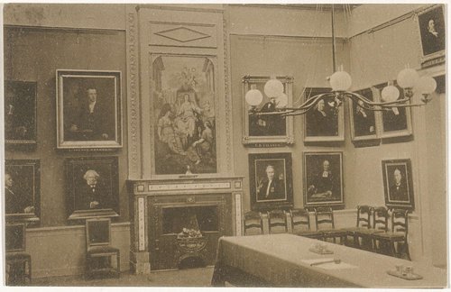 Universiteit van Amsterdam, klein auditorium by anonymous