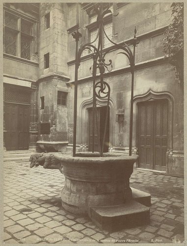 Musée de Cluny. Puits provenant de la maison de Pierre l'Ermite