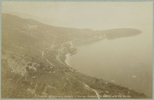Route de la Corniche à Monaco. - Vue sur Roquebrune, Menton et le Cap Martin