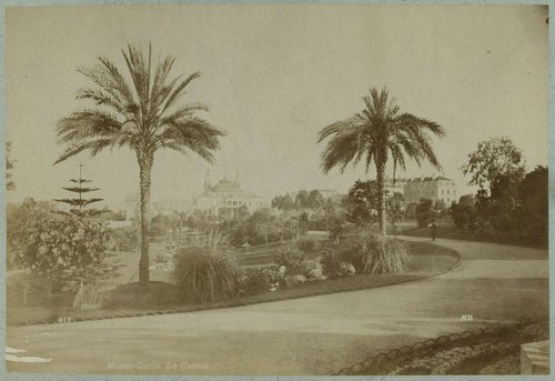 Casino van Monte Carlo, gezien vanuit een park