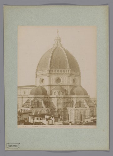 Cattedrale. La Parte posteriore con la Cupola di Brunellesco